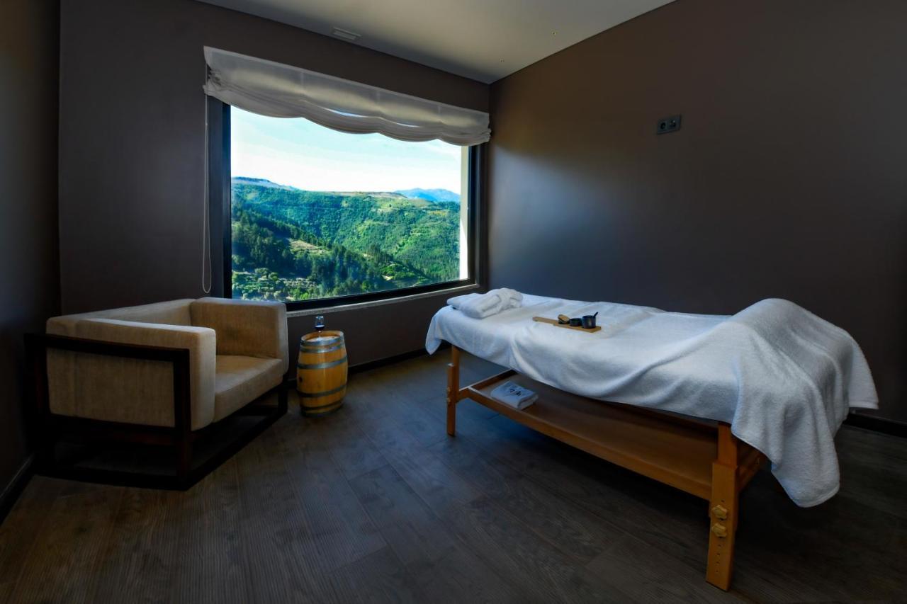 Mw Douro Wine & Spa Santa Marta de Penaguiao Exterior photo Spa treatment room